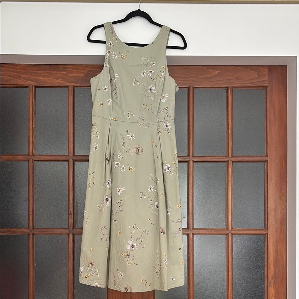 Reitmans Sage Floral Midi Dress